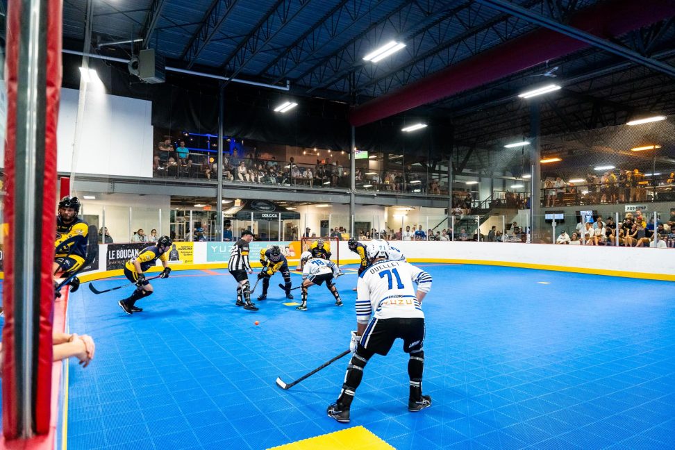 Partie de Dek hockey des Harfangs de Québec